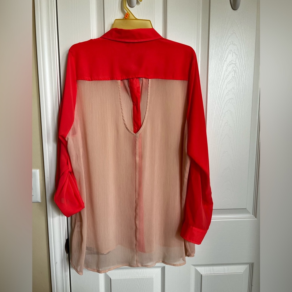 Two-tone, orange & beige, sheer tunic, long sleeve top & matching floral pin. 1X - Picture 3 of 12